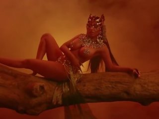 Nicki minaj danze in suo cinturini e bikini così voi lattina masturbazione a suo corpo
