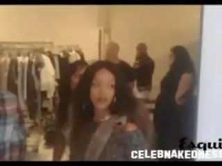 Rihanna seethrough pentru ei negresa sani în o sedinta foto